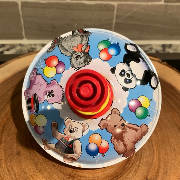 Vintage Tin Spinning Top with Bears (Top only Music crank box not included) - Picture 3 of 7
